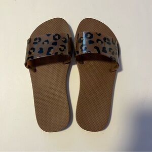 Old Navy Plastic Leopard Slides